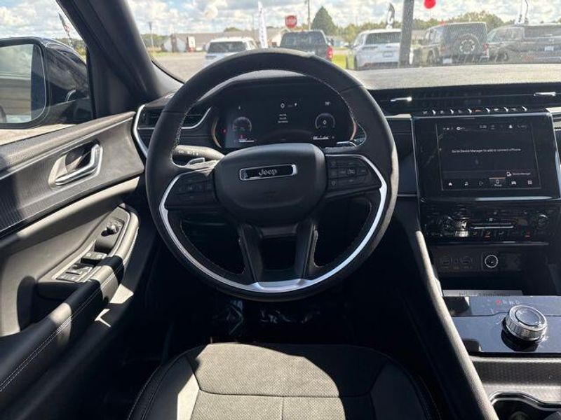 2025 Jeep Grand Cherokee Altitude X2025 Jeep Grand Cherokee L Altitude X 4x4