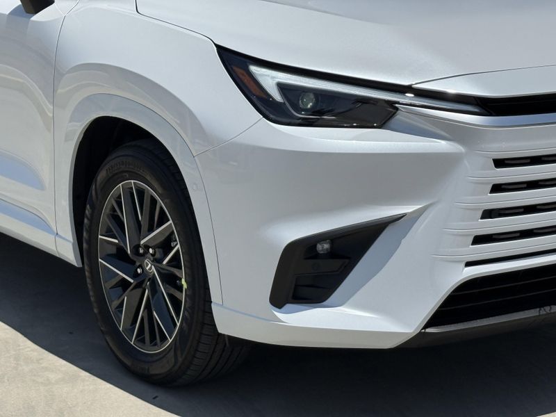 2025 LEXUS TX 350 PremiumImage 4