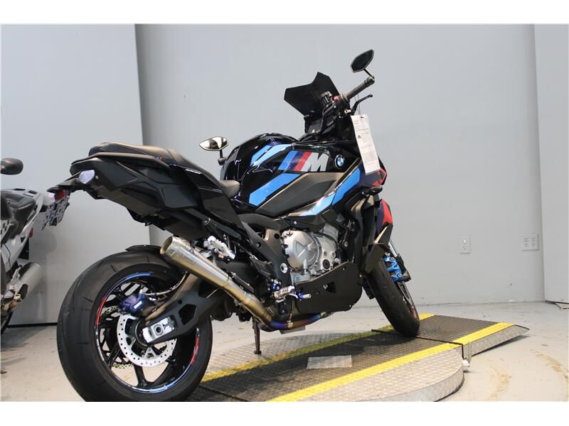 Used 2025 BMW M1000XR Image 6