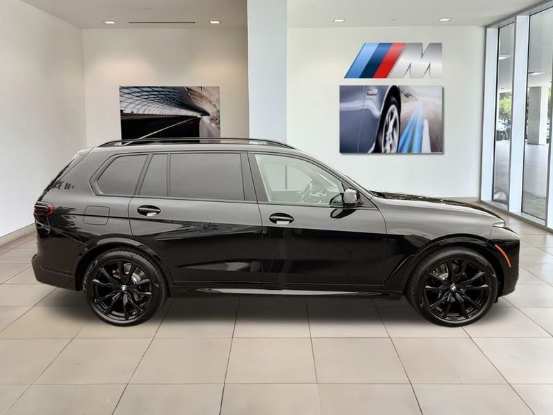 2026 BMW X7 xDrive40iImage 5