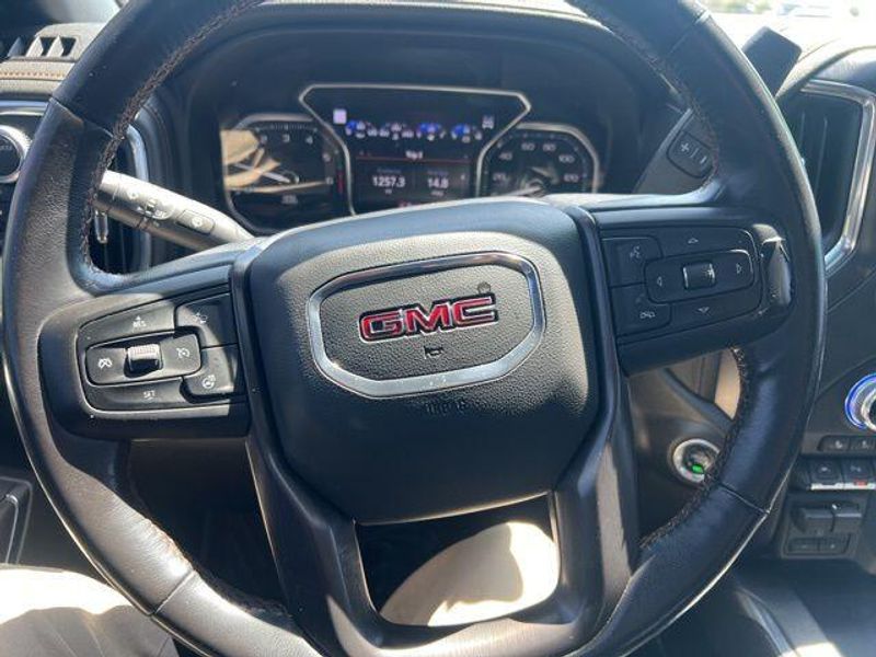 2020 GMC Sierra 1500 AT4Image 26