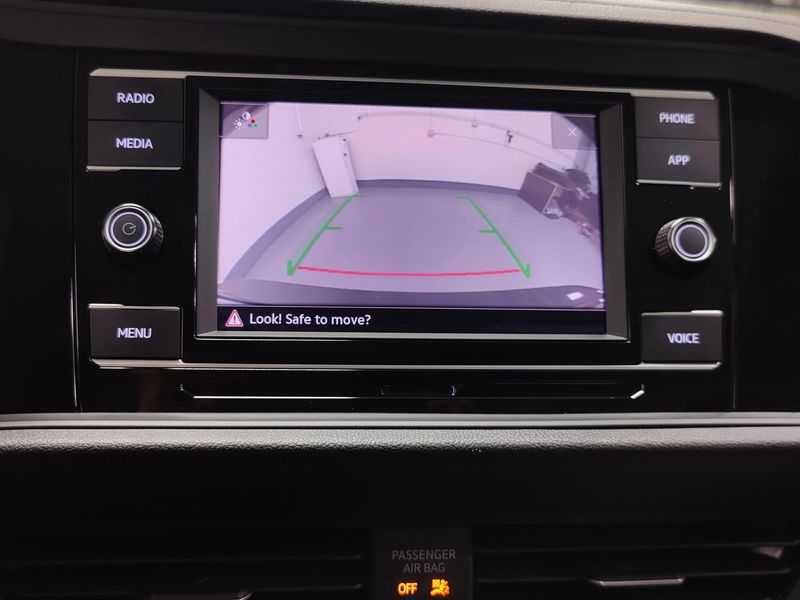 Used 2024 Volkswagen Jetta SE w/SunroofImage 20