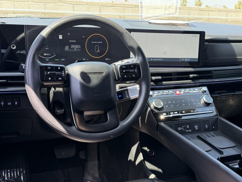 Used 2025 Hyundai Santa Fe Hybrid CalligraphyImage 30