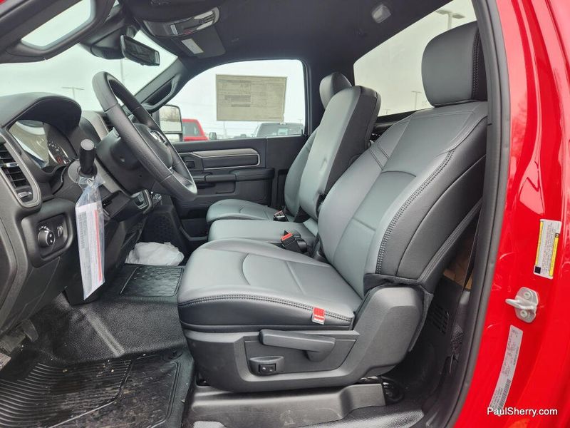 New 2026 RAM 3500 Tradesman Chassis Regular Cab 4x4 84' Ca