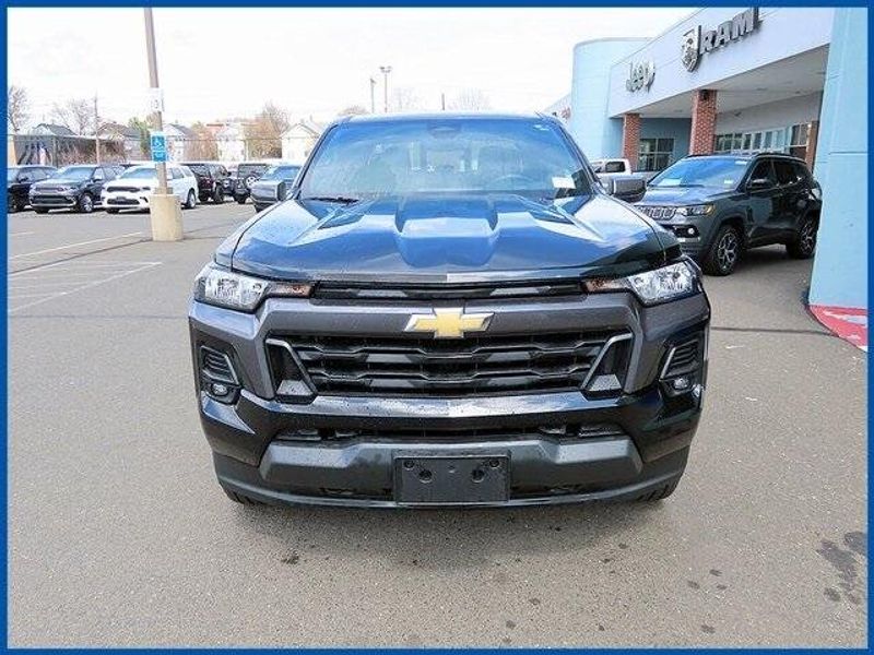 2023 Chevrolet Colorado LTImage 3