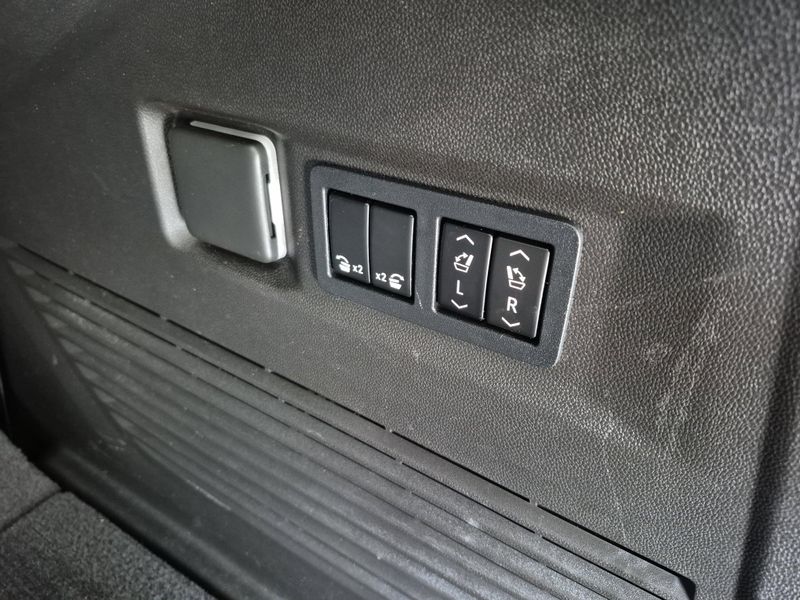 Used 2021 Chevrolet Tahoe High CountryImage 17