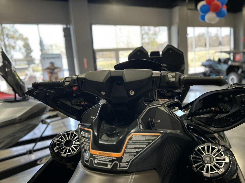 New 2025 Kawasaki JET SKI ULTRA 160LX Image 17