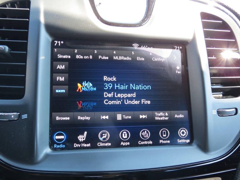 Used 2018 Chrysler 300 S AWD 4dr SedanImage 21