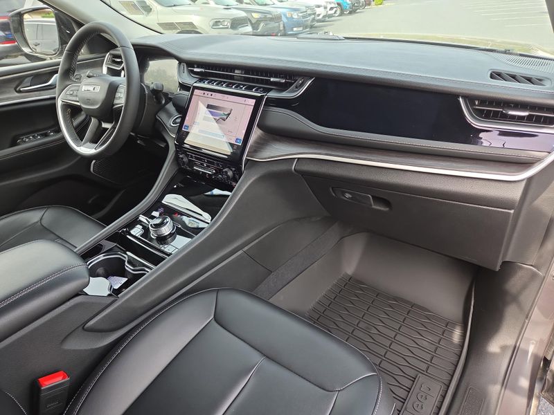 2023 Jeep Grand Cherokee 4xe photo 18