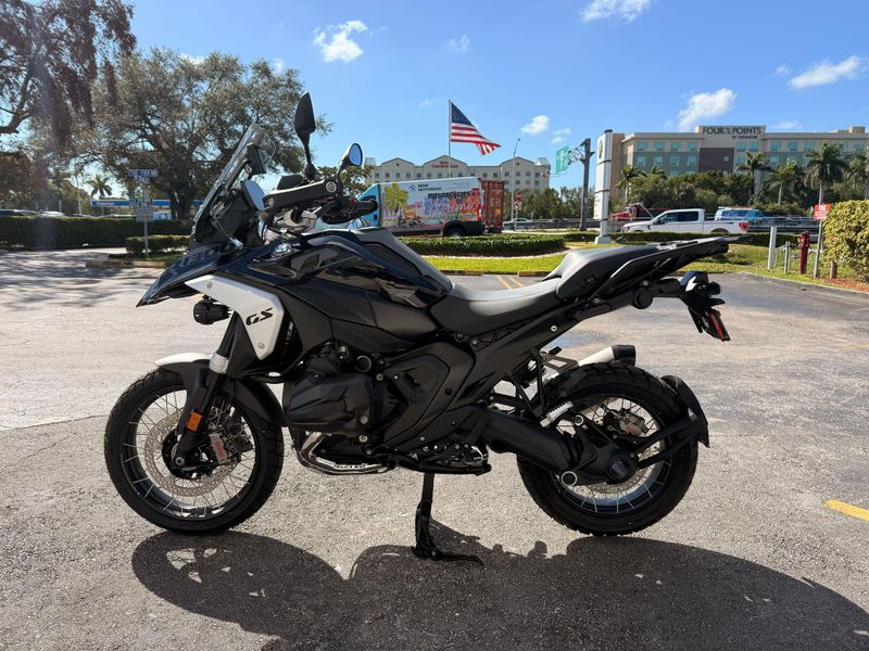2025 BMW R 1300 GSImage 4