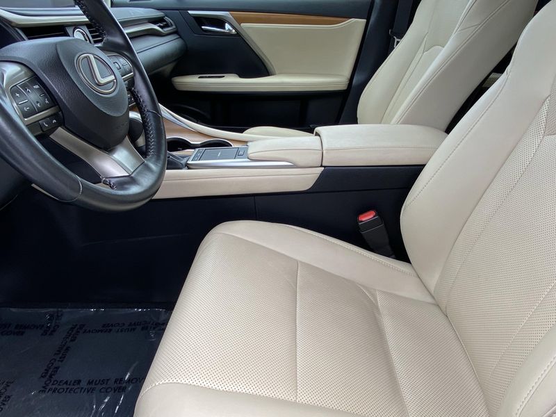 2022 Lexus RX 350Image 18