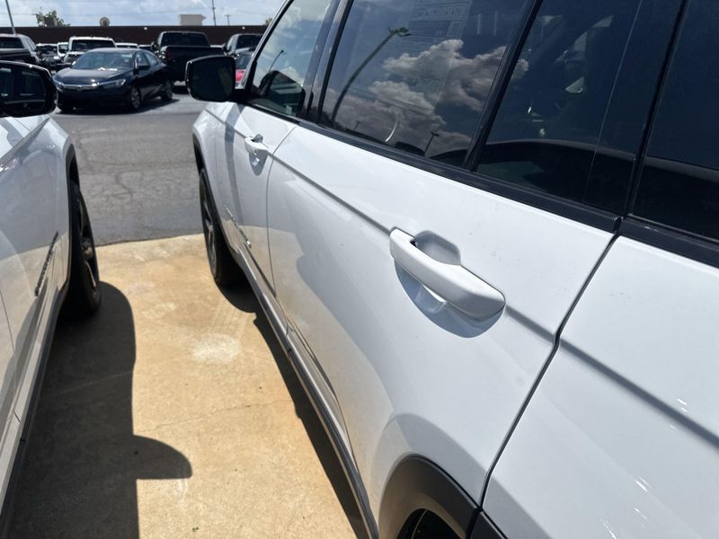 2025 Jeep Grand Cherokee Limited photo 10