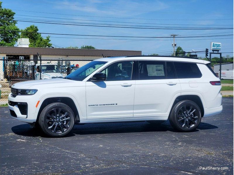 New 2026 Jeep Grand Cherokee L Limited Reserve 4x4