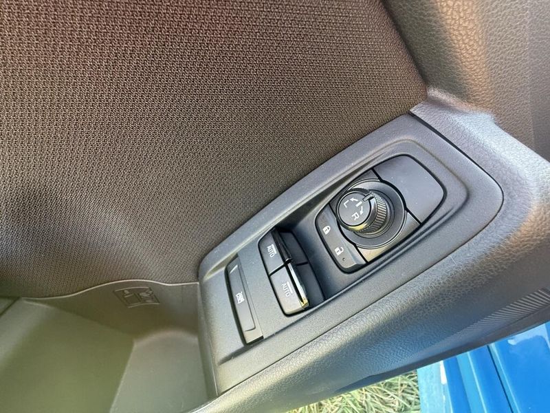 2023 Toyota GR86 Base photo 9