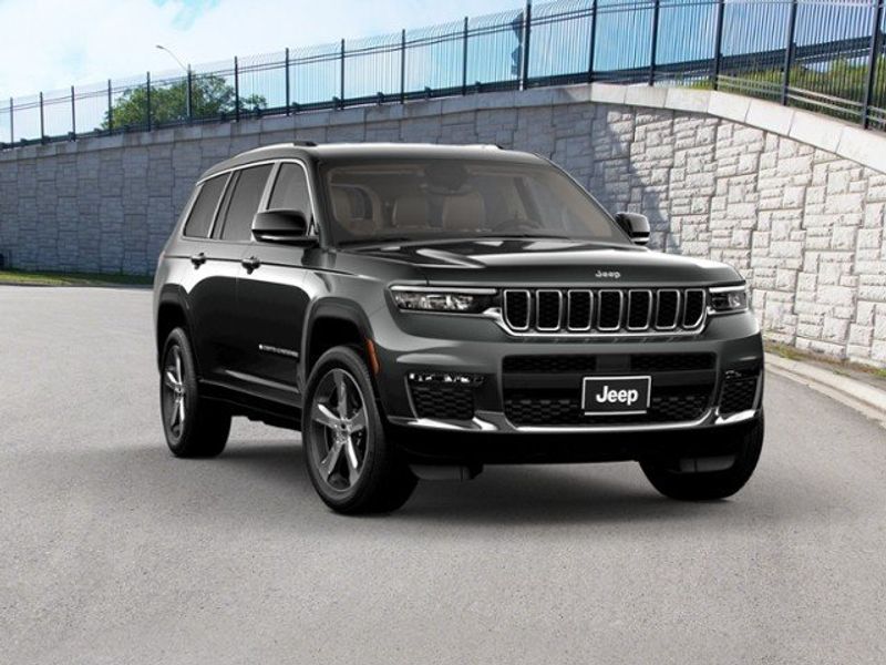 2021 JEEP Grand Cherokee L Limited 4x4Image 13