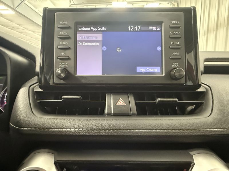 Used 2019 Toyota RAV4 LEImage 33
