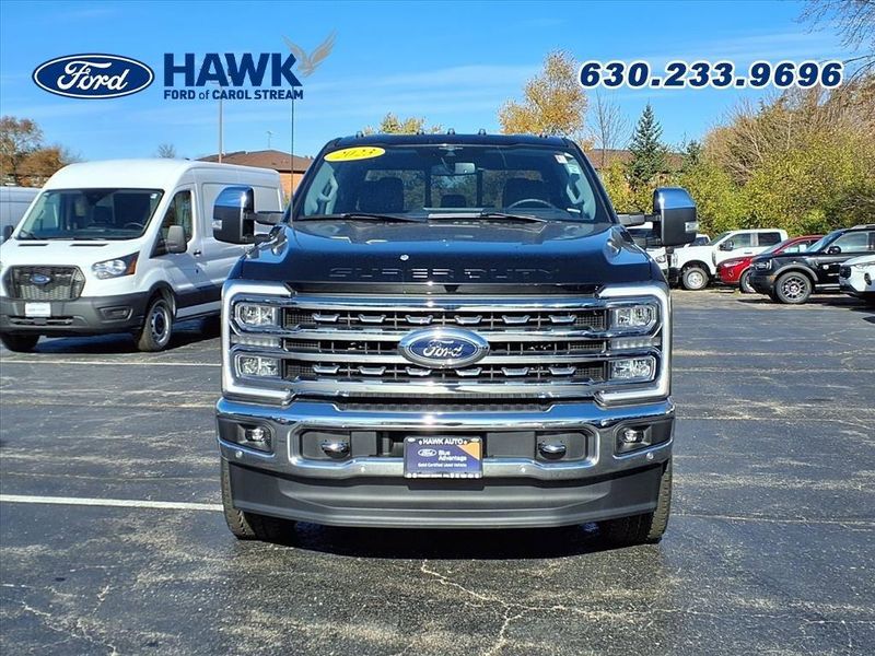 2023 Ford F-250 Lariat photo 2
