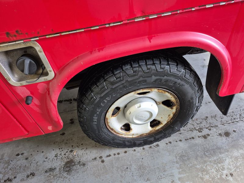 2008 Ford F-250 XLImage 9
