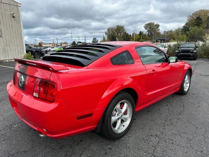 2008 Ford Mustang GT PremiumImage 10