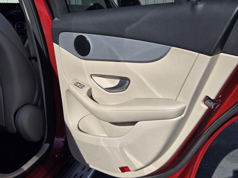 Used 2022 Mercedes-Benz GLC 300 SUV