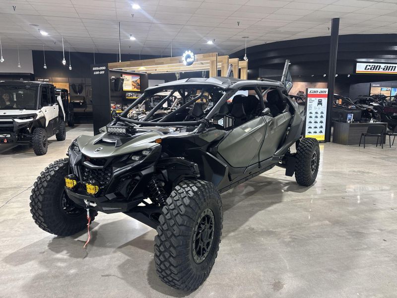 New 2026 Can-Am MAVERICK R MAX X RC WITH SMART-SHOX 999T DCT Image 12