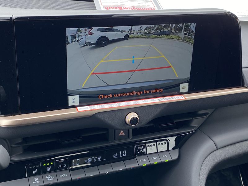 2025 Toyota Crown Image 16