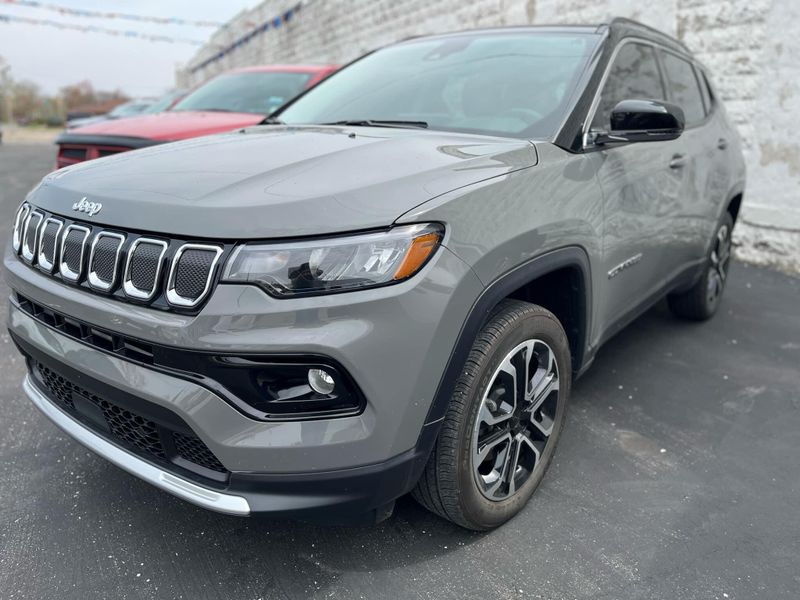 2022 Jeep Compass Image 1