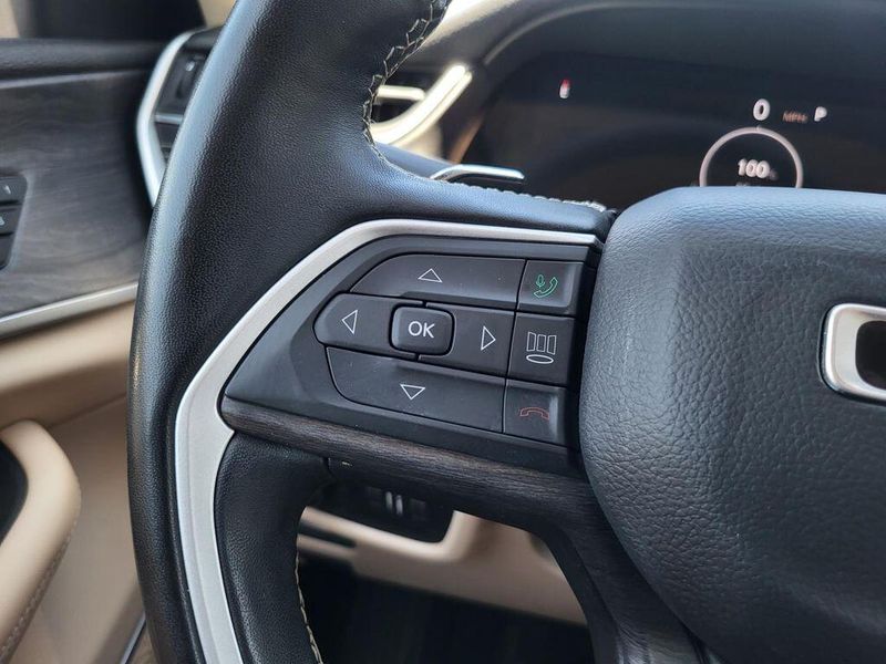 Used 2022 Jeep Grand Cherokee LimitedImage 13