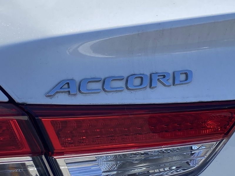 2018 Honda Accord Sedan TouringImage 4