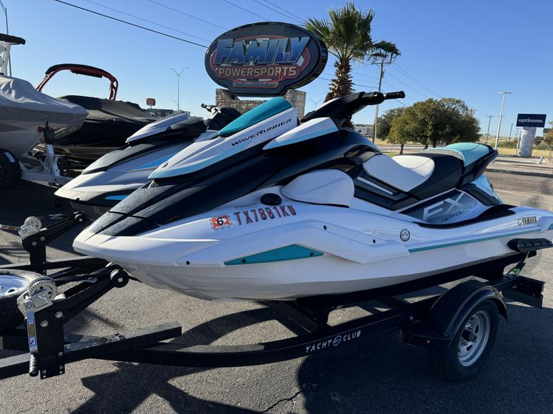 2024 YAMAHA PWC WAVERUNNER FX HO WHITE AND BLACK Image 3