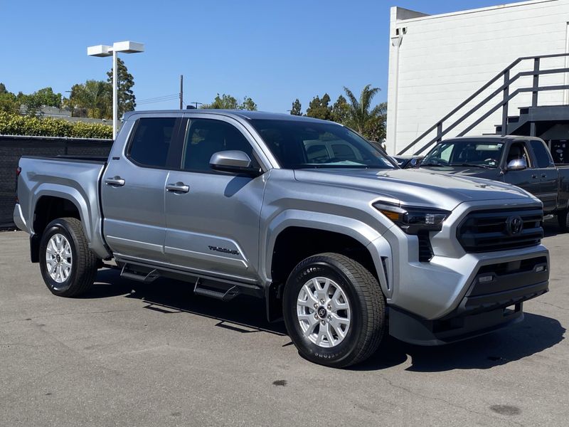 2025 Toyota Tacoma SR5Image 3