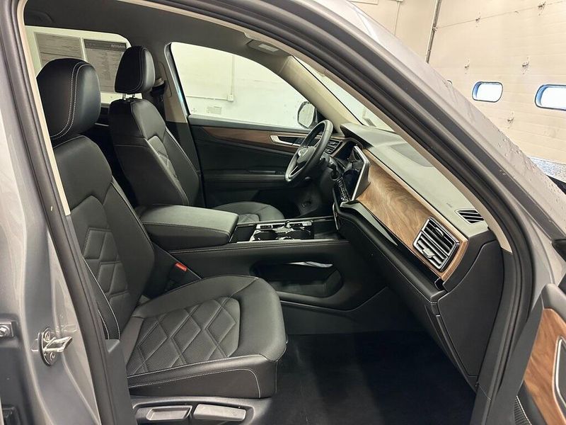 2024 Volkswagen Atlas 2.0T SE w/TechnologyImage 30