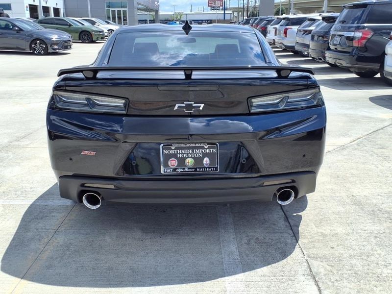 Used 2016 Chevrolet Camaro SSImage 12