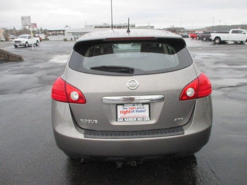 2013 Nissan Rogue SImage 8