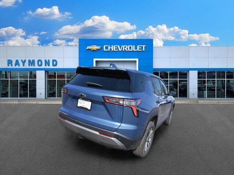New 2026 Chevrolet Equinox LTImage 4
