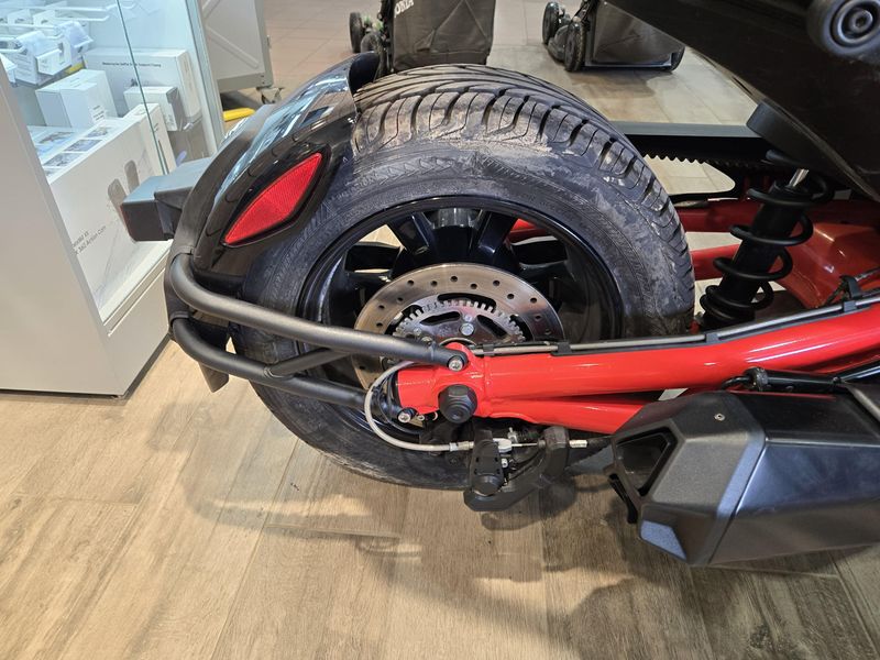 USED 2024 CAN-AM SPYDER F3-S Image 19