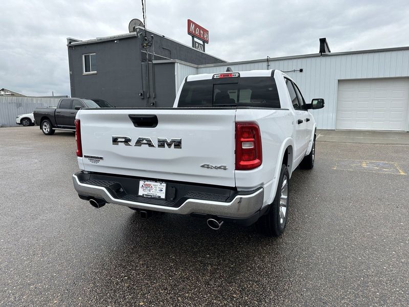 2025 RAM 1500 Big Horn Crew Cab 4x4 5