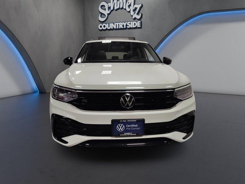 Used 2024 Volkswagen Tiguan SE R-Line Black AWD w/SunroofImage 3