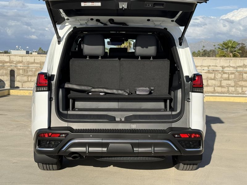 New 2026 Lexus LX 700h F SPORT HandlingImage 13