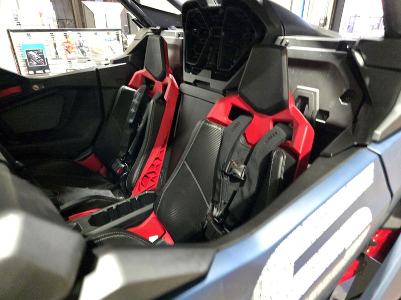 2025 Can-Am MAVERICK R MAX X RS 999T DUSTY NAVY AND LEGION RED Image 8