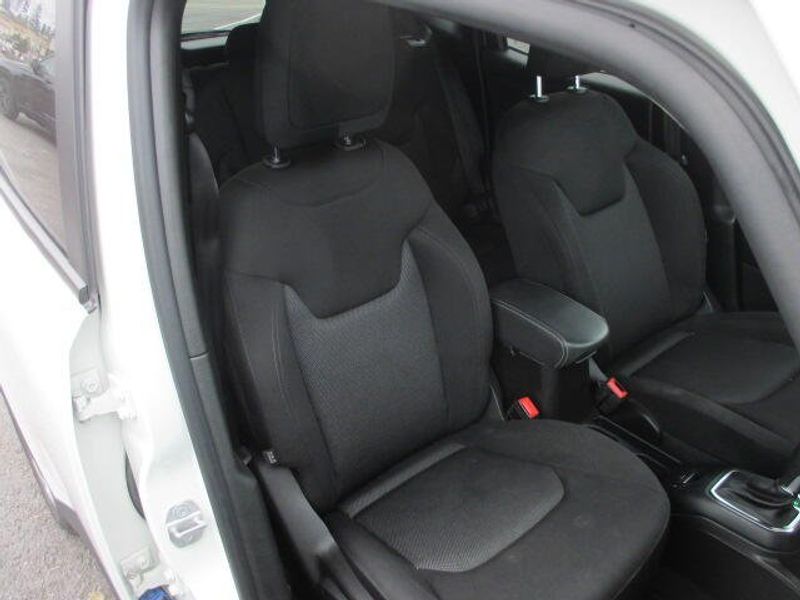 Used 2023 Jeep Renegade LatitudeImage 23