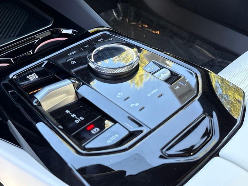 New 2027 BMW 5 Series 530iImage 22