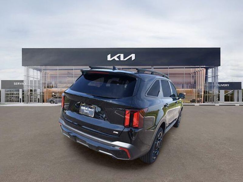 New 2026 Kia Sorento X-Line SXImage 4