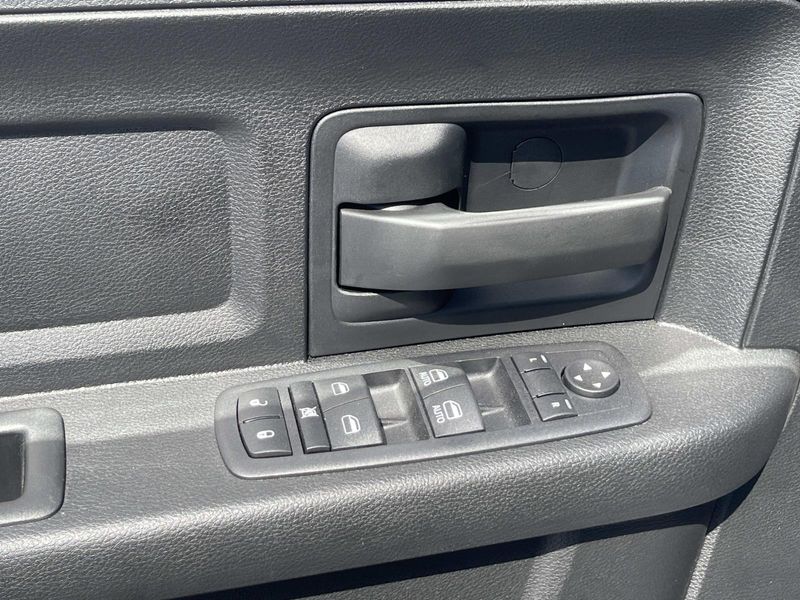 New 2024 RAM 1500 Classic Tradesman Crew Cab 4x4 5'7' Box