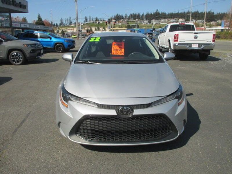 2022 Toyota Corolla LEImage 3