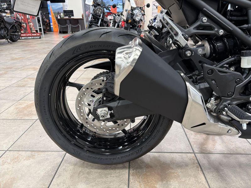 New 2026 Kawasaki Z900 ABS Image 21