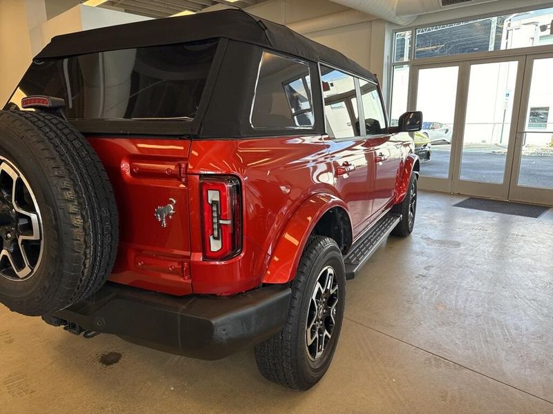 2023 Ford Bronco Outer BanksImage 8