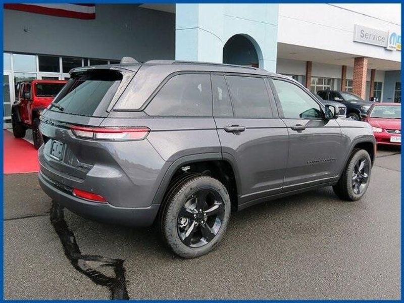 New 2025 Jeep Grand Cherokee LimitedImage 7