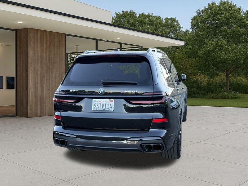 Used 2025 BMW X7 M60iImage 9