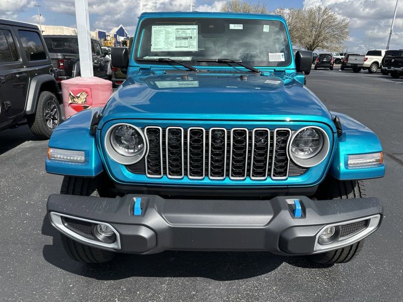 2024 Jeep Wrangler 4-door Sahara 4xeImage 2